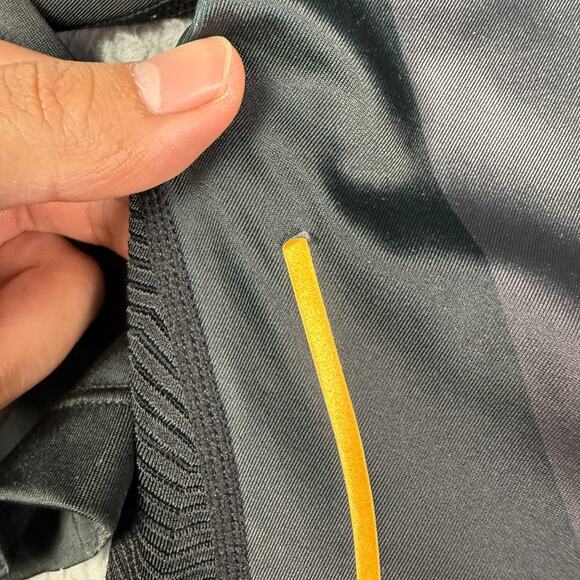 Venum Performance Rashguard Shirt Mens XL Black Long Sleeve Jiu Jitsu MMA - Picture 5 of 12